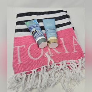 VICTORIA'S SECRET SUMMER BUNDLE BEACH TOWEL SET OF 2 FRAGRANCE BODY LOTION 8 OZ